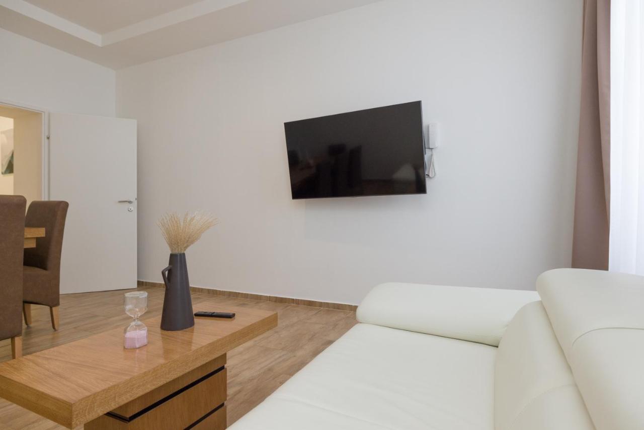 Favoriten Dream Apartment 1100 Виена Екстериор снимка