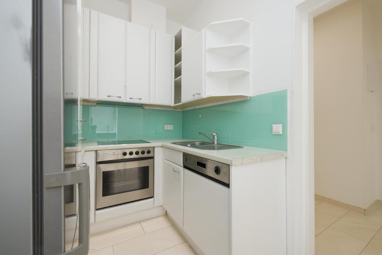 Favoriten Dream Apartment 1100 Виена Екстериор снимка